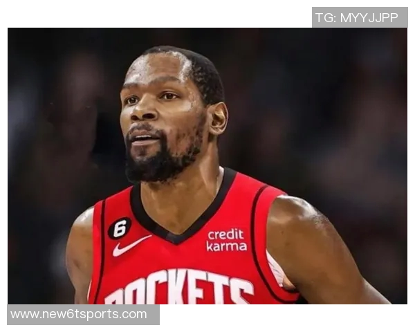 杜兰特称赞谢泼德训练营表现称其侵略性提升球队整体水平 杜兰特称赞谢泼德训练营表现称其侵略性提升球队整体水平